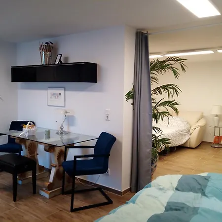 Feapp Souterrain Pennen & Parken *