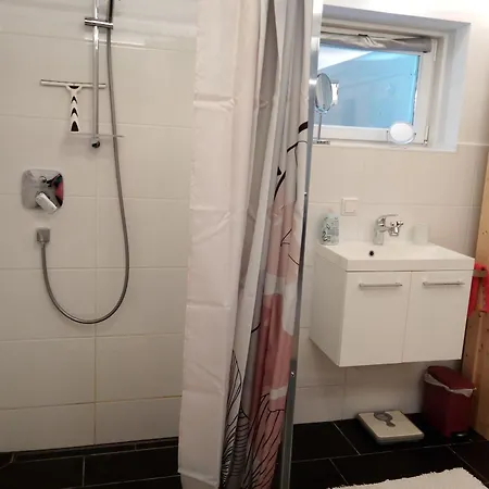 Feapp Souterrain Pennen & Parken *