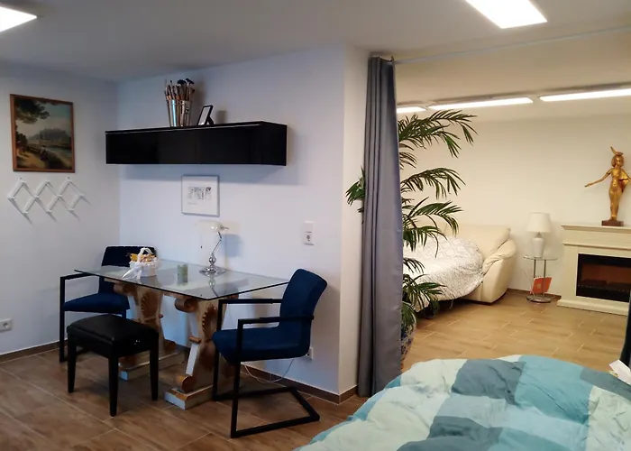 Feapp Souterrain Pennen & Parken *