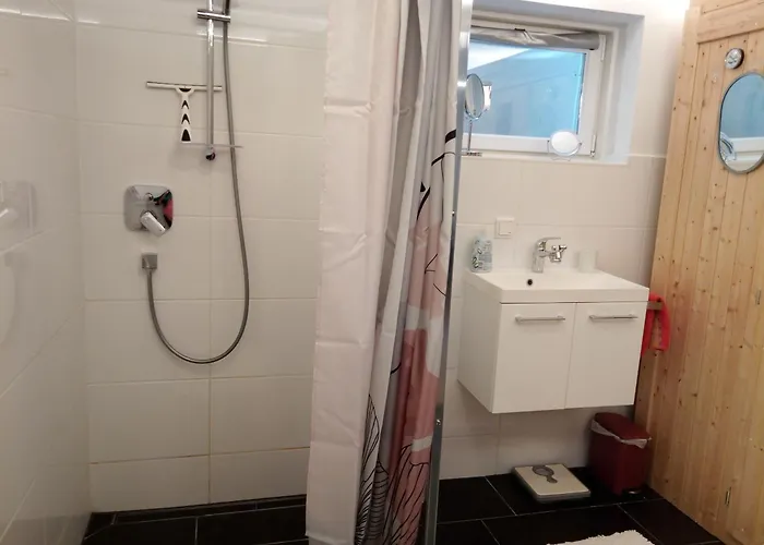 Feapp Souterrain Pennen & Parken *