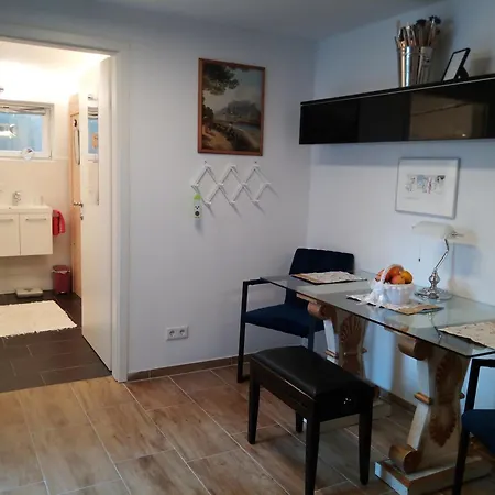 Feapp Souterrain Pennen&parken Apartment